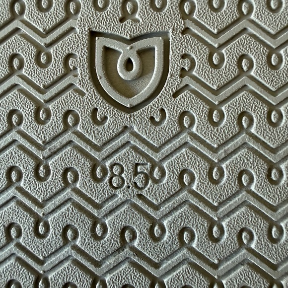 Rothy’s knotted slide sandal. Size 8.5 - Picture 5 of 5